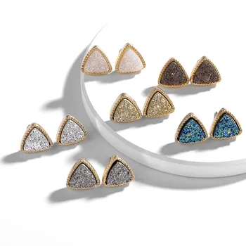 Обеци-карамфил с триъгълен камък-жеодой, метални геометрични сини обеци, подаръци